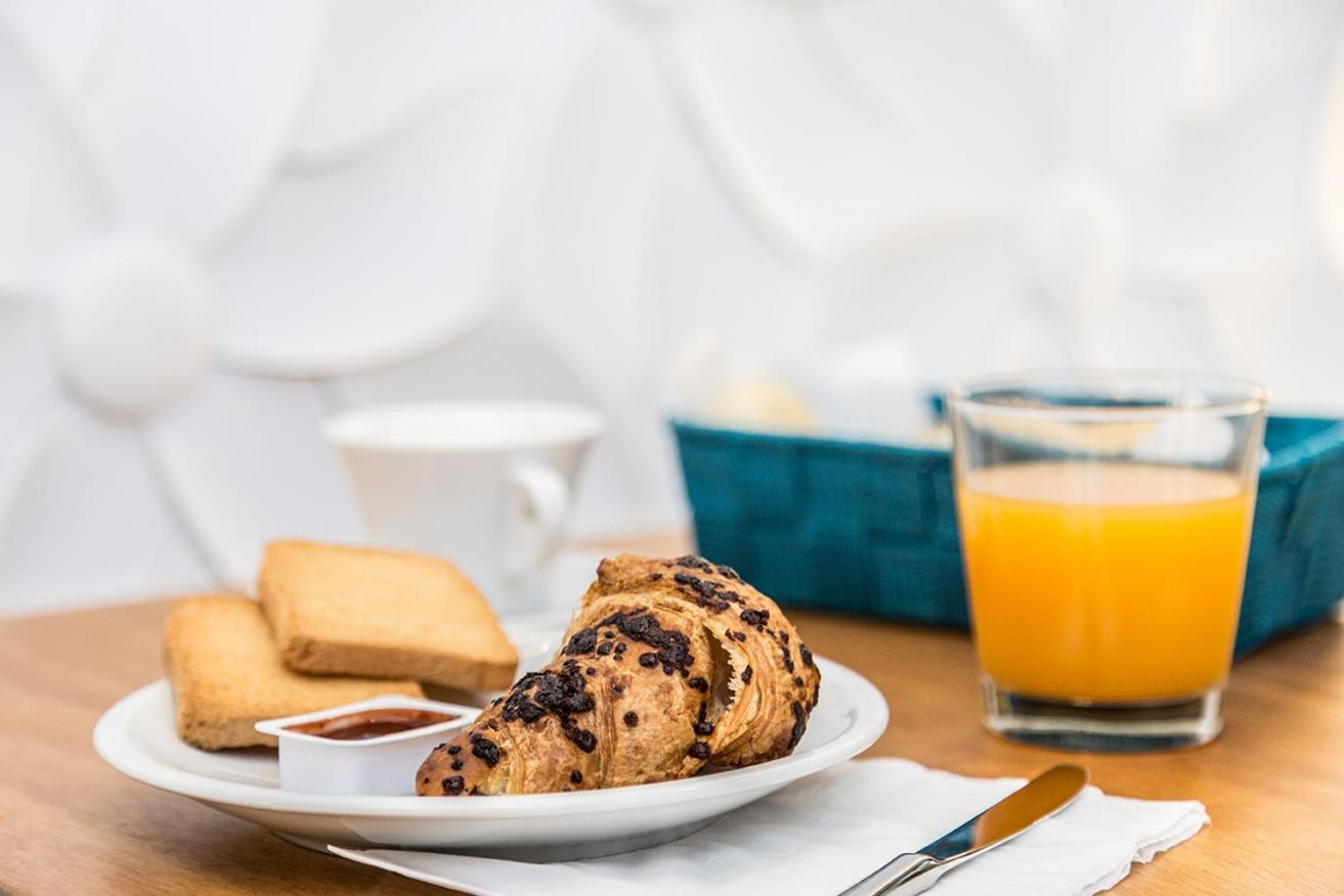 Capoblu Hotel Pula Ngoại thất bức ảnh